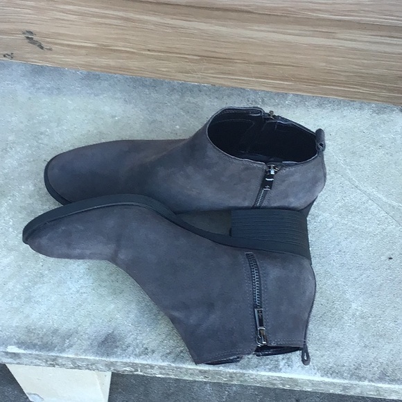 Kenneth Cole Boots - Picture 3 of 8